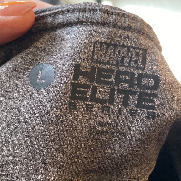 Women’s size, large marvel, hero, elite, capris, gray, and black J1 - Picture 6 of 6